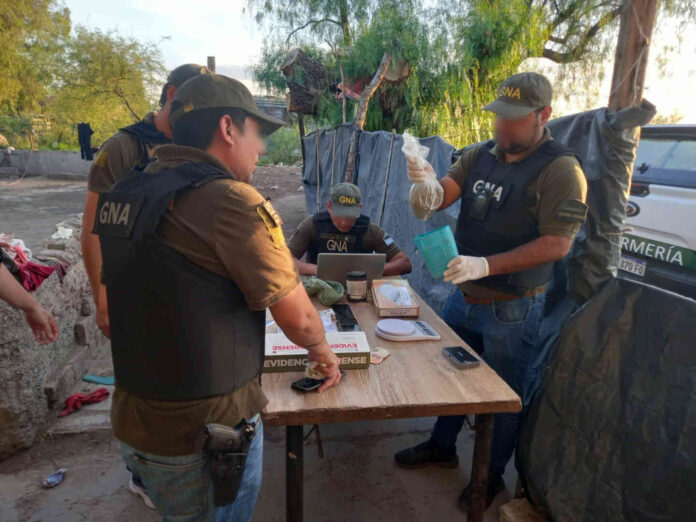 mendoza_allanamiento_un_detenido_narcotrafico_05-05